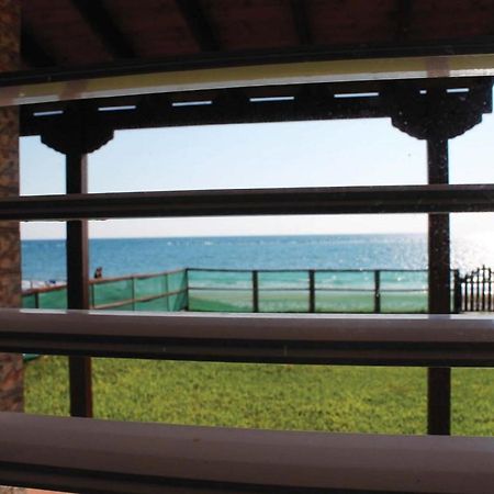 Panorama Beach House, 5 Meters To The Sea Перволия Екстериор снимка