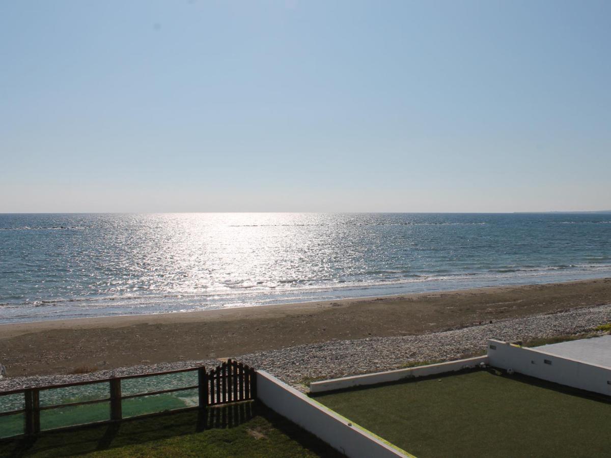 Panorama Beach House, 5 Meters To The Sea Перволия Екстериор снимка