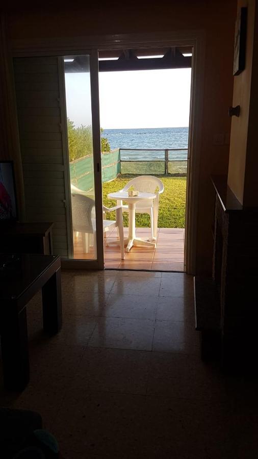 Panorama Beach House, 5 Meters To The Sea Перволия Екстериор снимка