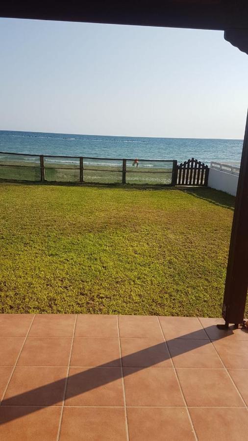 Panorama Beach House, 5 Meters To The Sea Перволия Екстериор снимка
