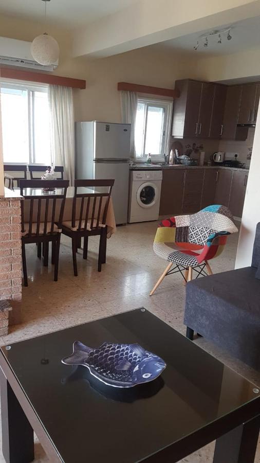 Panorama Beach House, 5 Meters To The Sea Перволия Екстериор снимка